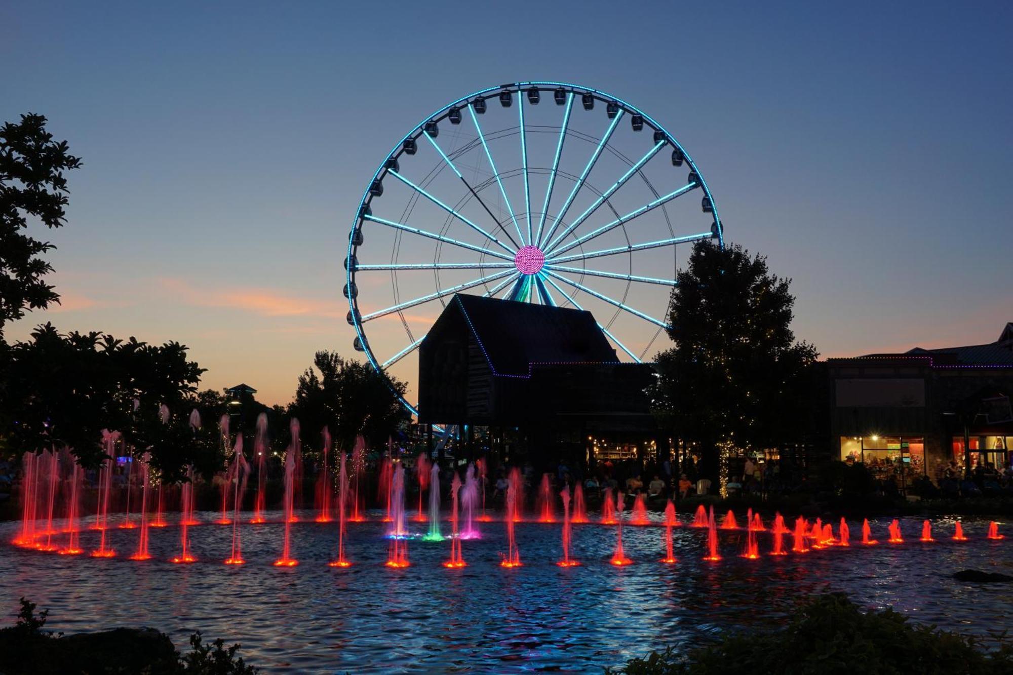 Mountain Eden, Hot Tub, Resort Pool, Wifi, 1089 Free Tickets Each Paid Day, Dollywood And More Gatlinburg Exterior photo